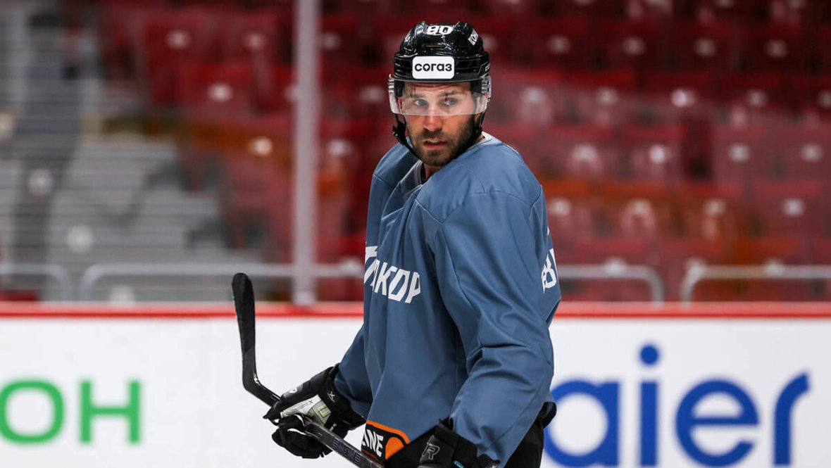 Джошуа Ливо.