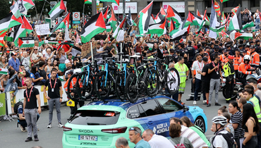 «Вуэльта» под угрозой срыва. Пропалестинские активисты требуют снять команду из Израиля