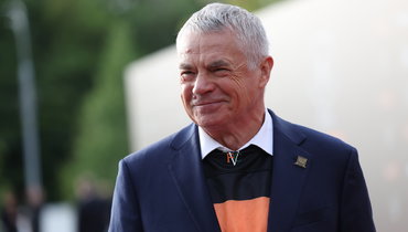 «Отлично себя почувствовал». 70-летний Медведев стал самым возрастным футболистом в истории России