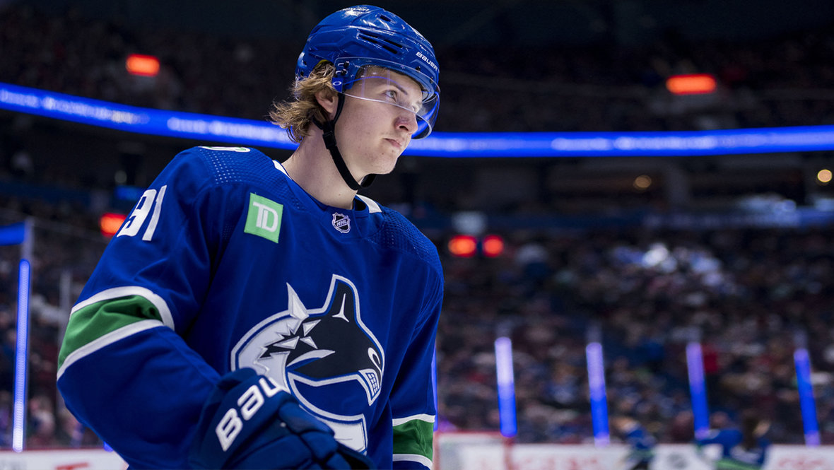 Виталий Кравцов выставлен на драфт отказов Ванкувером: форвард начнет сезон в АХЛ