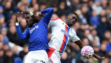 «Кристал Пэлас» проиграл «Эвертону» в АПЛ, «Ньюкасл» победил «Ноттингем Форест»