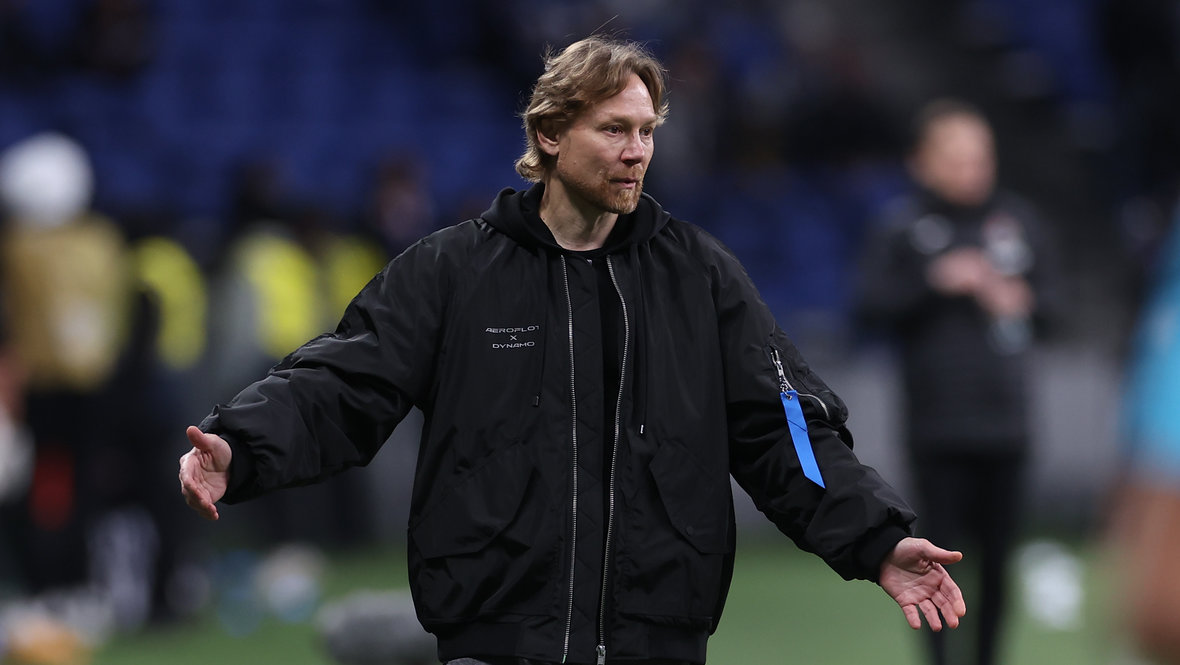 Валерий Карпин.