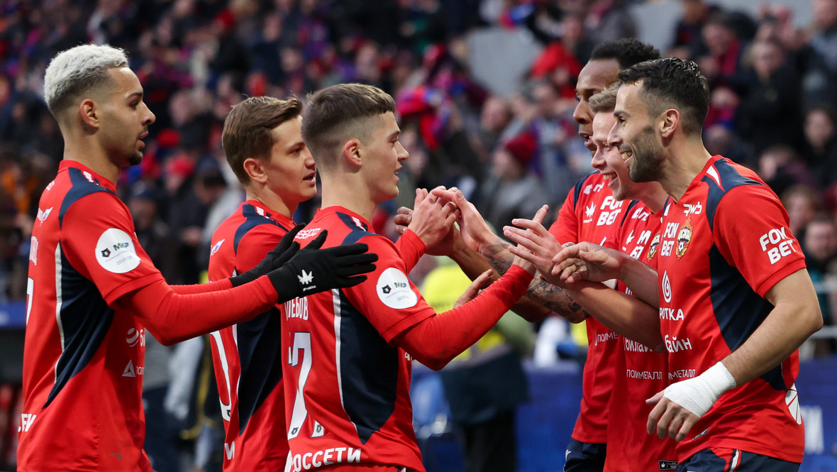 Футболисты ЦСКА Матеус Алвес, Иван Обляков, Кирилл Глебов, Мойзес, Данил Круговой, Милан Гайич.