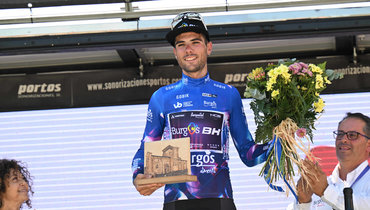 Выгнали за эмодзи в соцсетях: испанского велогонщика объявили персоной нон-грата в Китае