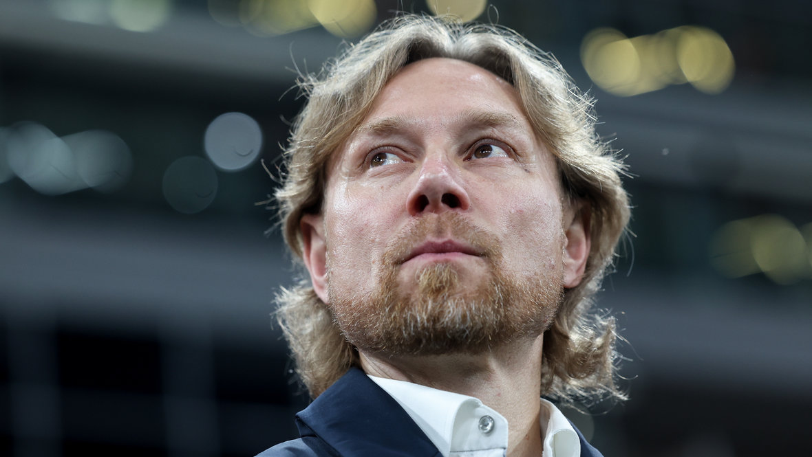 Валерий Карпин.