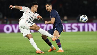 Вингер «Баварии» Луис Диас и защитник «ПСЖ» Ашраф Хакими.