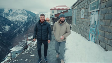 В Дагестане назвали улицу именем Ислама Махачева. Он стал пятым бойцом из зала Хабиба, кто удостоился такой чести