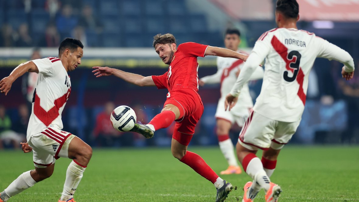 Сафонов пропустил от Валеры. Ошибка вратаря лишила сборную России победы