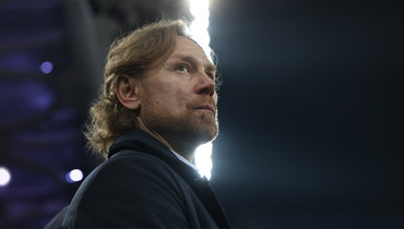 Валерий Карпин.