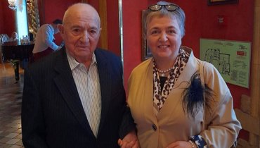 Никита Симонян и его дочь Виктория на 98-м дне рождения Никиты Павловича в 2024 году.