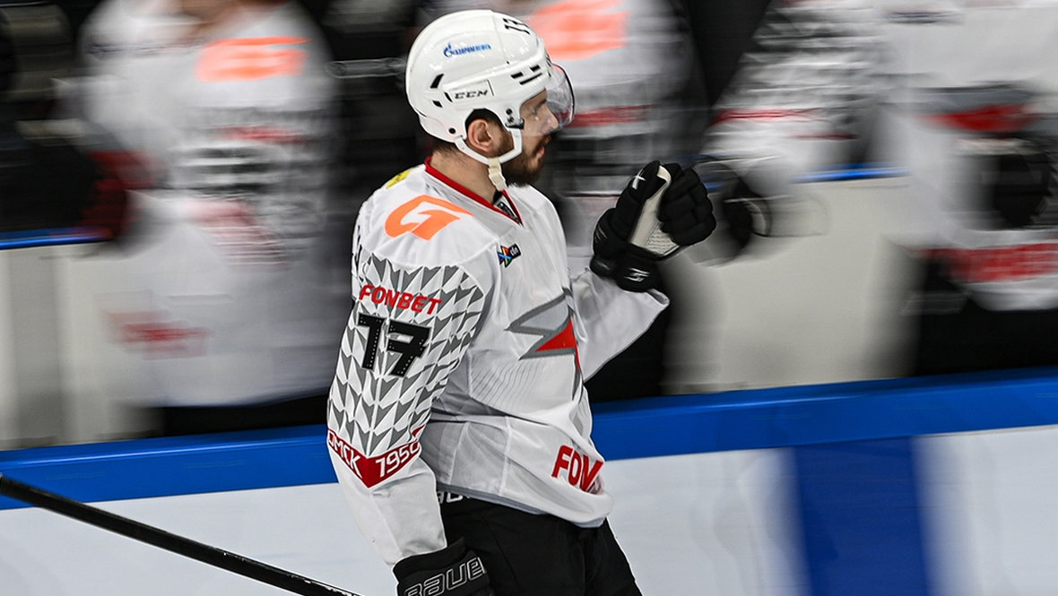 «Авангард» победил «Сибирь» в Новосибирске, Окулов набрал три очка