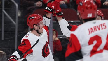 «Нью-Джерси» — «Каролина»: НХЛ, видеообзор матча