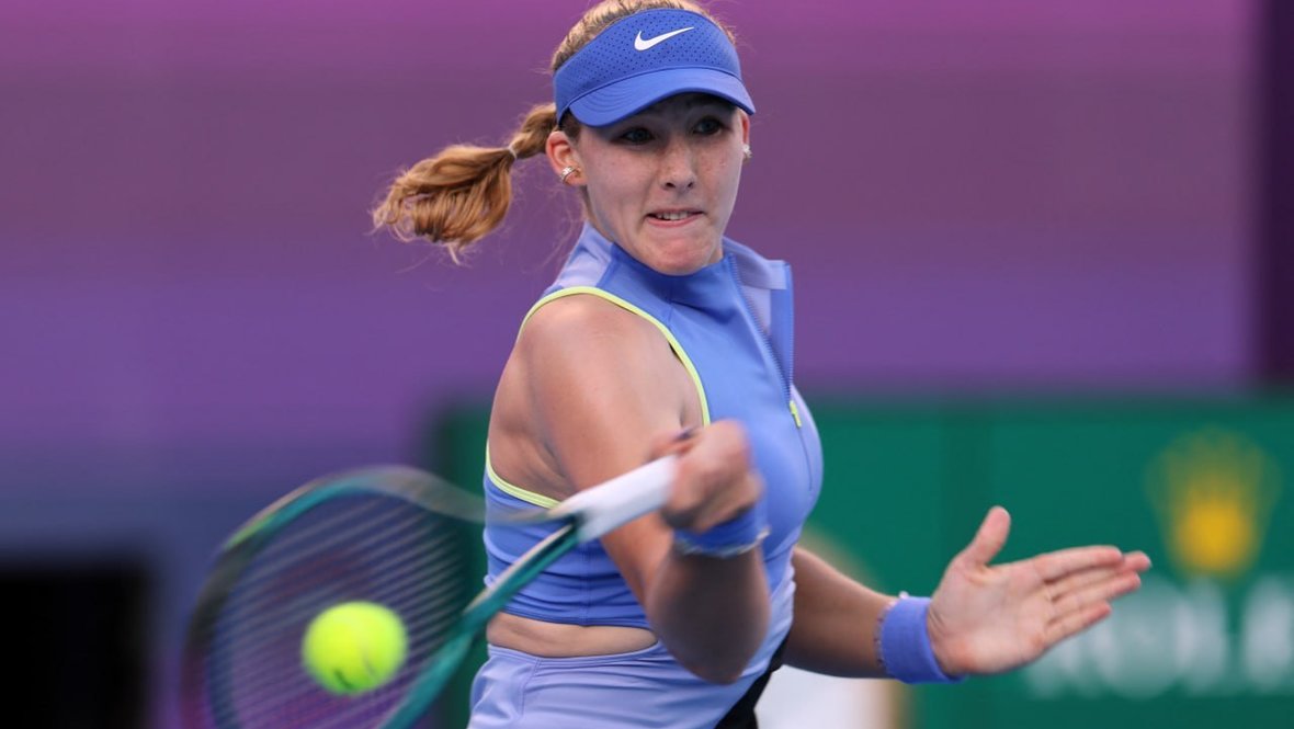 Андреева уступила Анисимовой в четвертьфинале турнира в Дубае