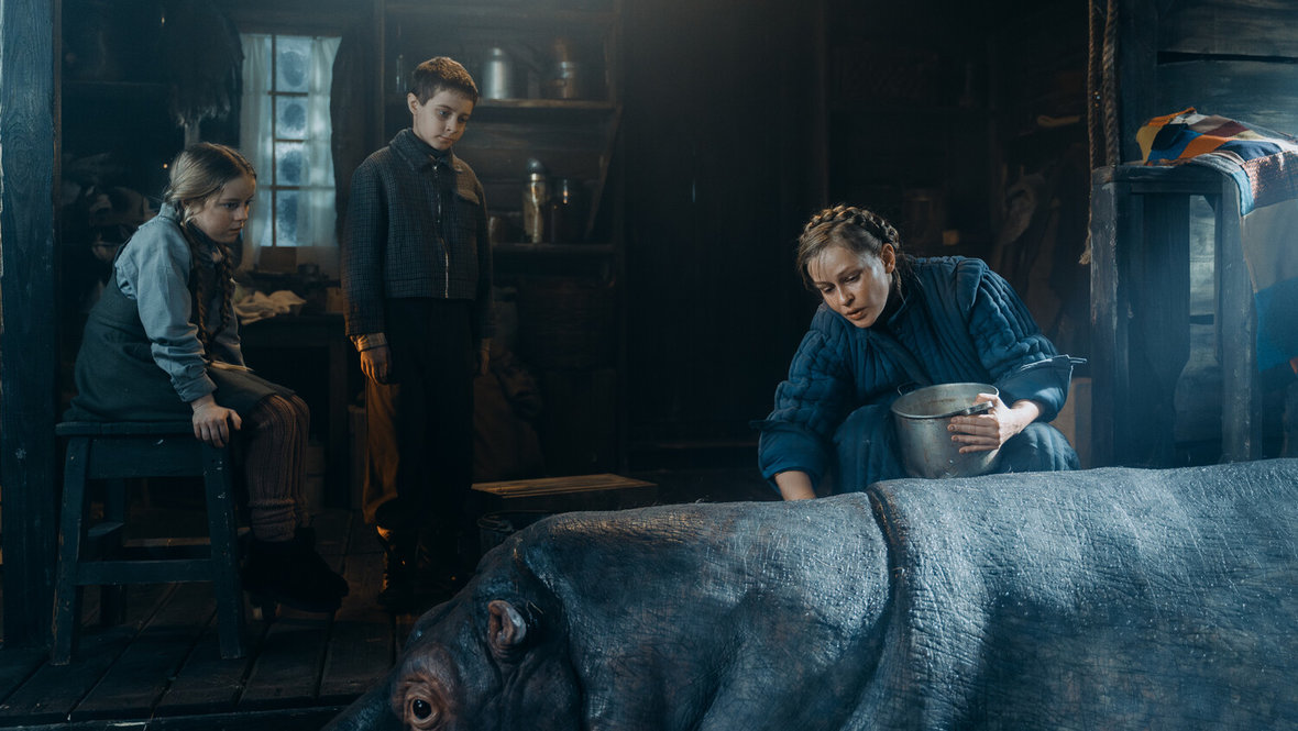 Спасти бегемота: какой получилась блокадная драма «Красавица»