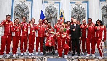 «Вы нас подняли на седьмое небо». Владимир Путин встретился с участниками Паралимпиады-2026