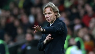 Валерий Карпин.