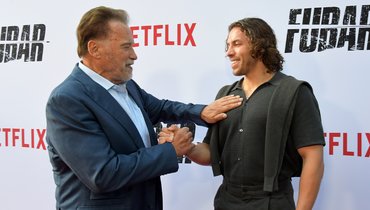 По стопам отца. Внебрачный сын Шварценеггера выиграл первые соревнования по бодибилдингу
