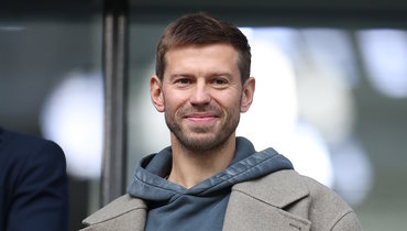 «Эта сумма устроила обе стороны». Суд прекратил дело о драке Смолова, хотя прокурор был против