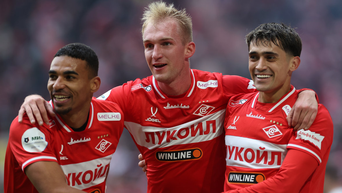 Радость футболистов «Спартака»: Александр Джику, Даниил Денисов, Пабло Солари (слева направо).