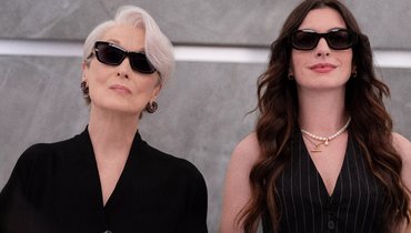 Шоу без переодевания: каким получился фильм «Дьявол носит Prada 2».