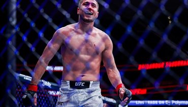 Сусуркаев задушил Сантоса в третьем раунде боя на турнире UFC 328