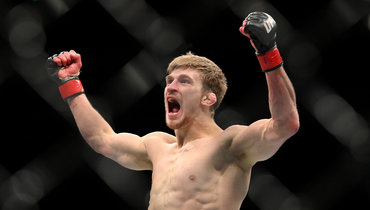 Арнольд Аллен — Мелкизаэл Коста: дата и время боя UFC