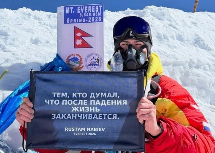 Рустам Набиев.