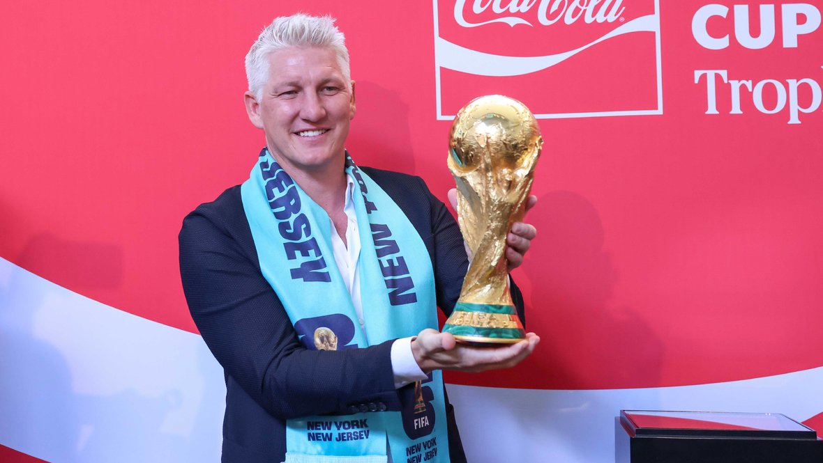 Бастиан Швайнштайгер.