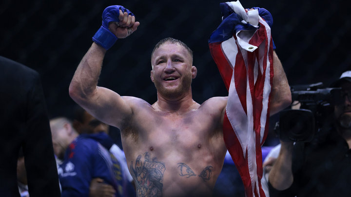 Гейджи разнес Топурию на глазах у Трампа! Американец лишил Илию пояса UFC