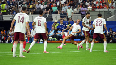 Изумительный командный матч Испании и личный триумф де ла Фуэнте. Они вообще ничего не дали сделать Франции