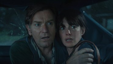 Кадр из фильма «На краю Оук-стрит», режиссер Дэвид Роберт Митчелл, Warner Bros. Pictures