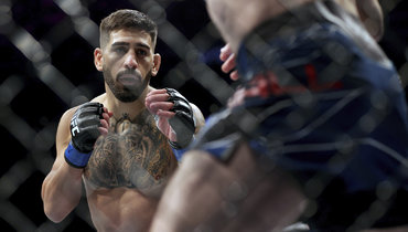 Топурия ни разу в UFC не ударил ногой по корпусу и голове. Сможет ли он снова побеждать без киков?