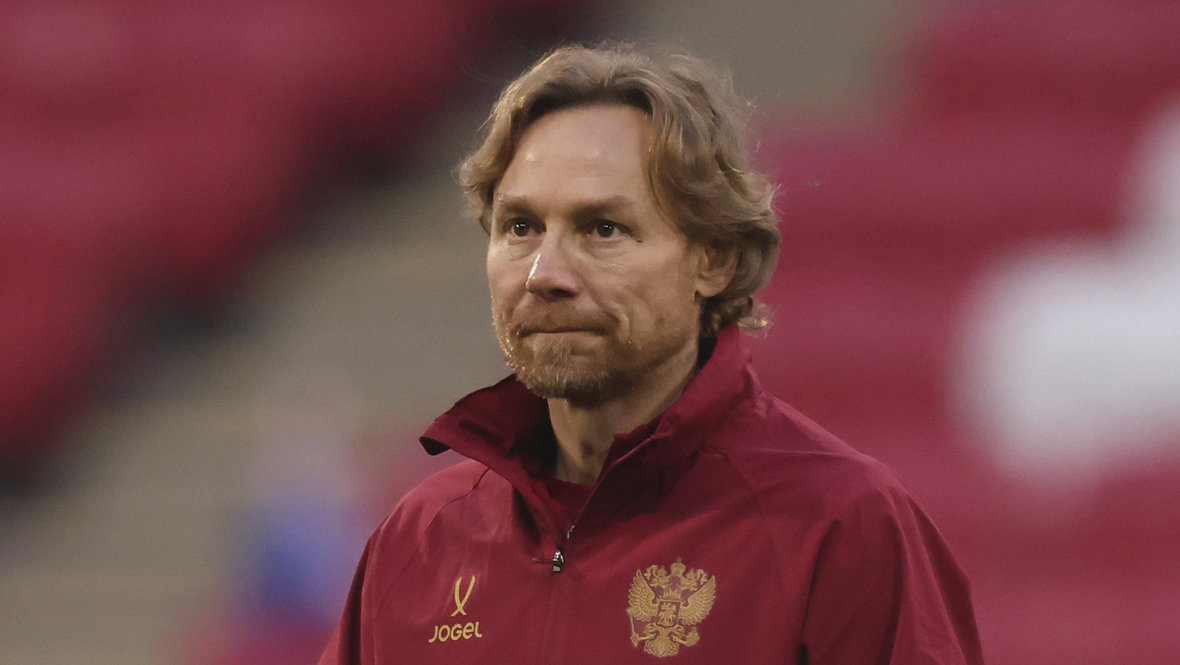 Валерий Карпин.