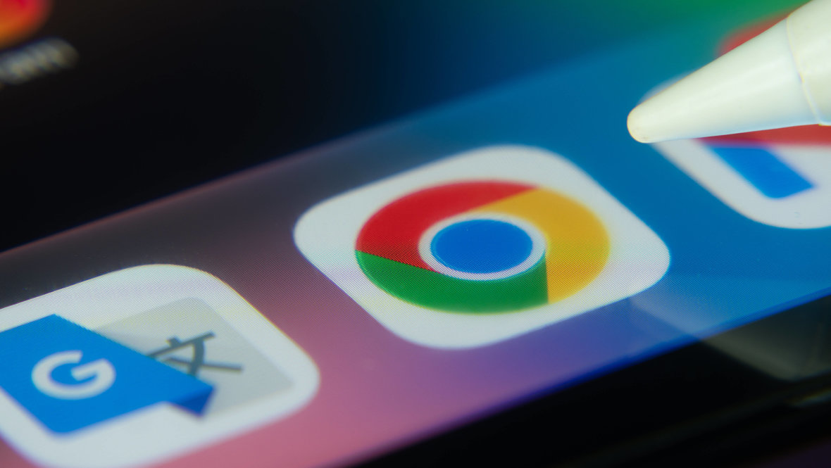 Изображение планшета с браузером Chrome.