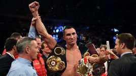 Владимир Кличко защитил три титула чемпиона мира