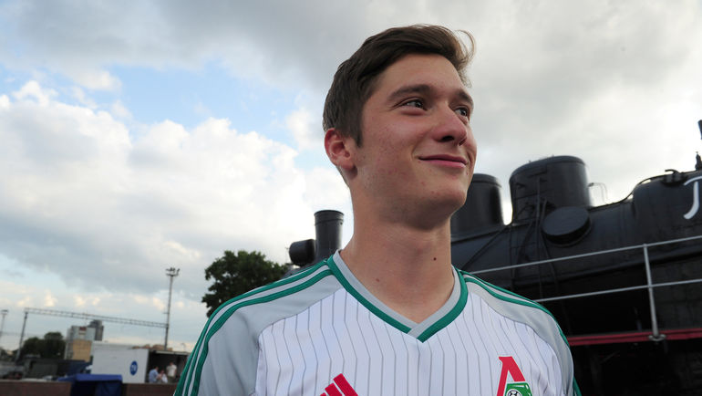 19-летний полузащитник