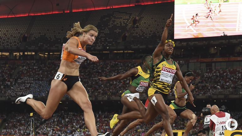 Мировой рекорд бег на 1 км. Мировой рекорд на 10 км. Рекорд километр бег. Мировой рекорд бег на 1 км. Рекорд по бегу на 10 км.