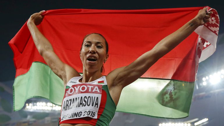 Суббота. Пекин. Чемпионка мира в беге на 800 метров Марина АРЗАМАСОВА. Фото REUTERS