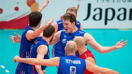 Четверг. Тояма. Канада - Россия - 0:3. Сергей ТЕТЮХИН (№8) с партнерами празднует победу.