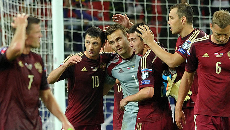 5 сентября. Москва. Тушино. Россия - Швеция - 1:0. Игроки сборной празднуют победу. Фото Никита УСПЕНСКИЙ,