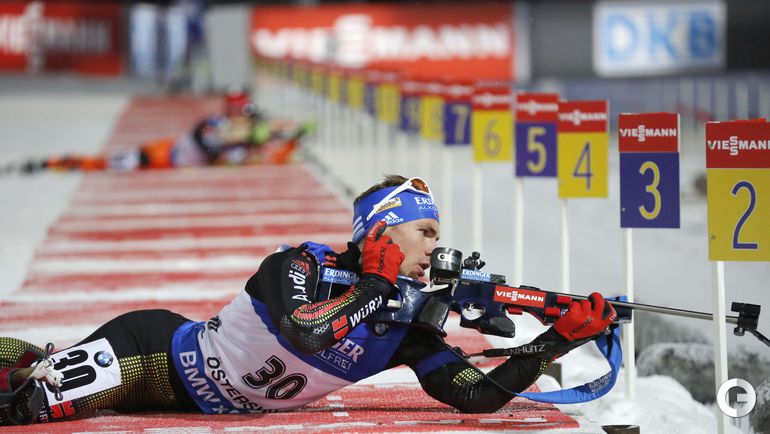 Biathlon Bjoerndalen стреляет