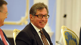 Петр АВЕН.