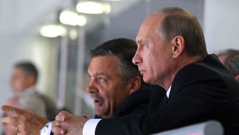 Рене ФАЗЕЛЬ и Владимир ПУТИН. Фото REUTERS Рене ФАЗЕЛЬ и Владимир ПУТИН. Фото REUTERS