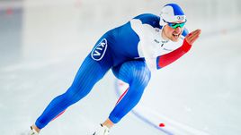 Денис ЮСКОВ выиграл золотую медаль чемпионата мира в Коломне на дистанции 1500 м.