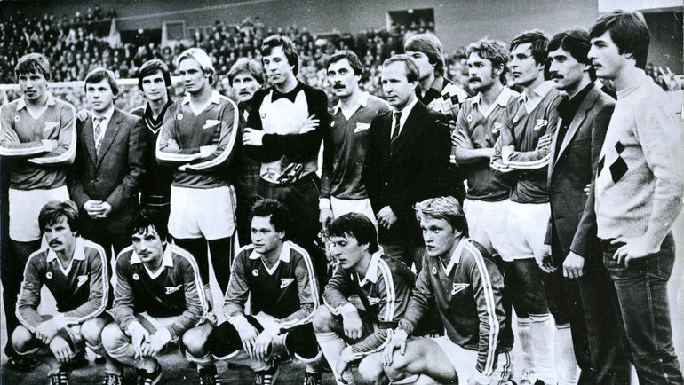Павел САДЫРИН (в центре) и его "Зенит"-чемпион СССР 1984 года. Фото ФК "Зенит"