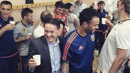 Дмитрий АЛЕНИЧЕВ в раздевалке
