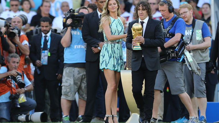 large карлес пуйоль номер телефона