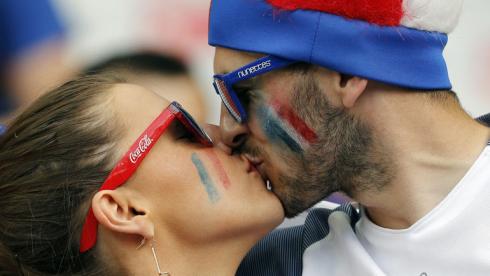 Французский поцелуй для сборной Португалии