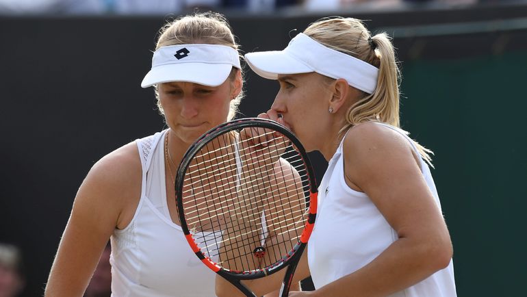 Теннис. Екатерина МАКАРОВА и Елена ВЕСНИНА. Фото AFP