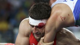 Российский борец Гедуев завоевал серебро Рио-2016